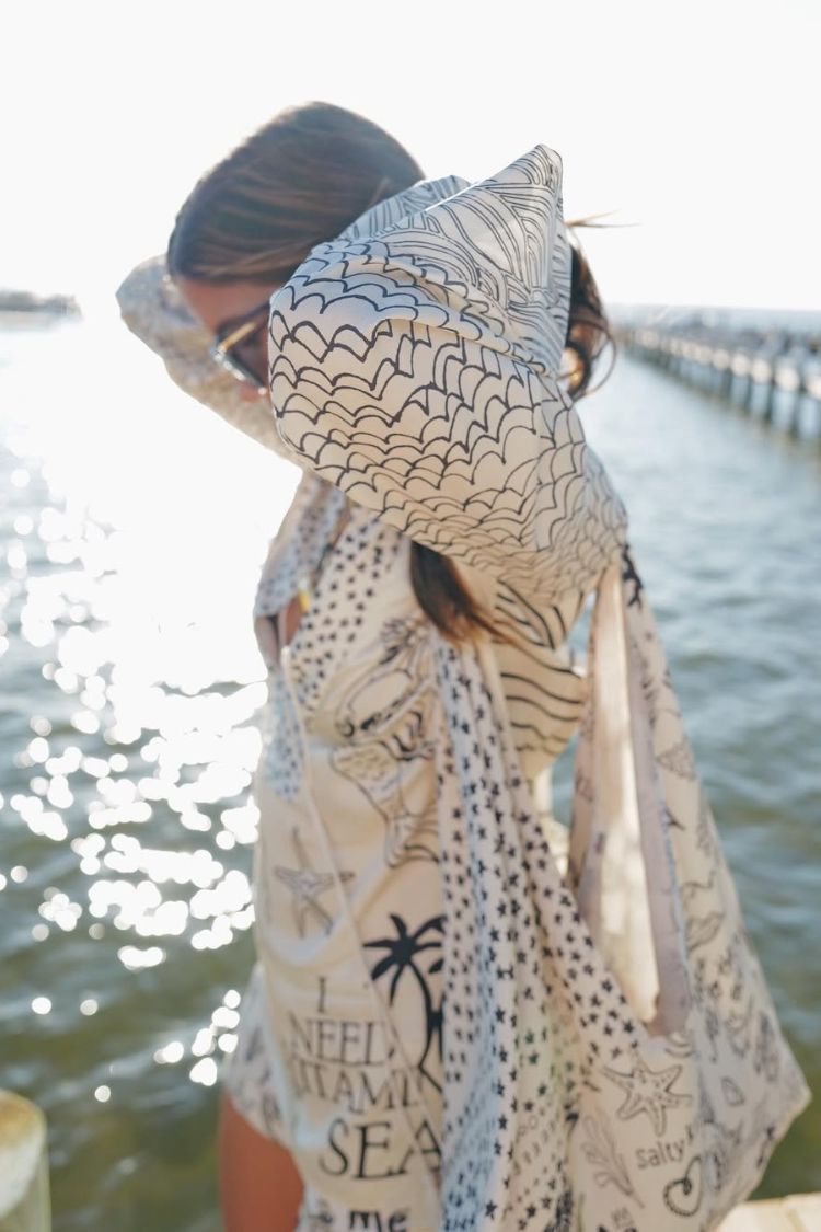 Set Camicia & Shorts con Stampa Marina – Stile Rilassato e Creativo